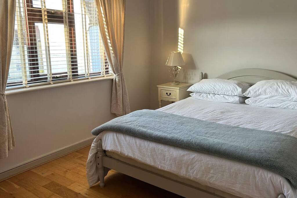 Cosy 2 Bed, Home From Home Haddenham  Экстерьер фото