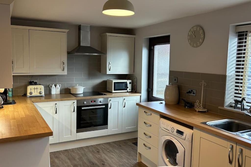 Cosy 2 Bed, Home From Home Haddenham  Экстерьер фото