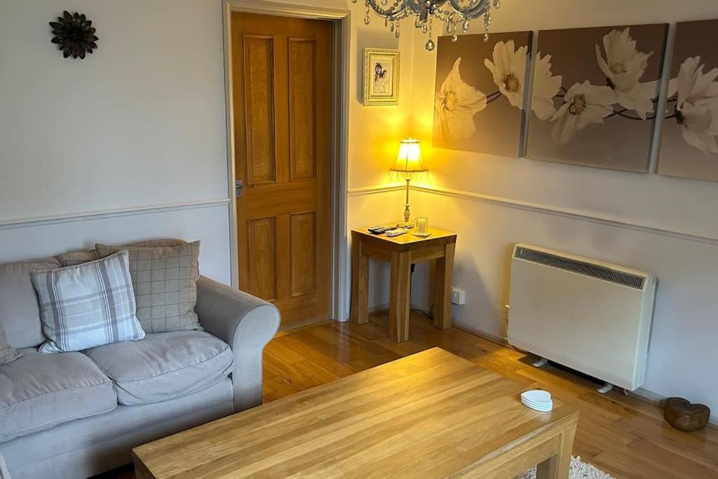 Cosy 2 Bed, Home From Home Haddenham  Экстерьер фото